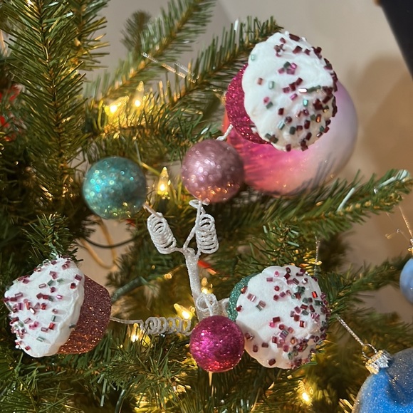 Set of Sweet Tree Tops Christmas Ornaments - Picture 3 of 8